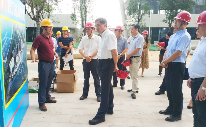 0627【游艇旅游】市政協(xié)主席張健調(diào)研廈門(mén)國(guó)際游艇匯001-1_調(diào)整大小.jpg